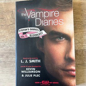 The Vampire Diaries Book- Stefan's Diaries - Bloodlust Vol 2